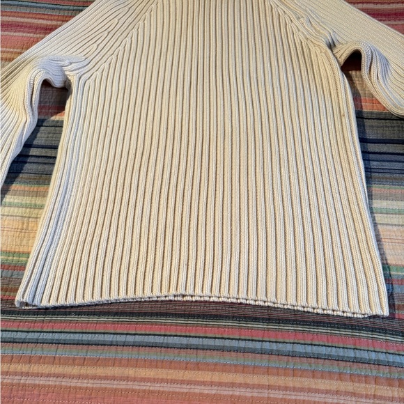 Banana Republic Cream Ribbed Turtleneck Sweater - Picture 4 of 12